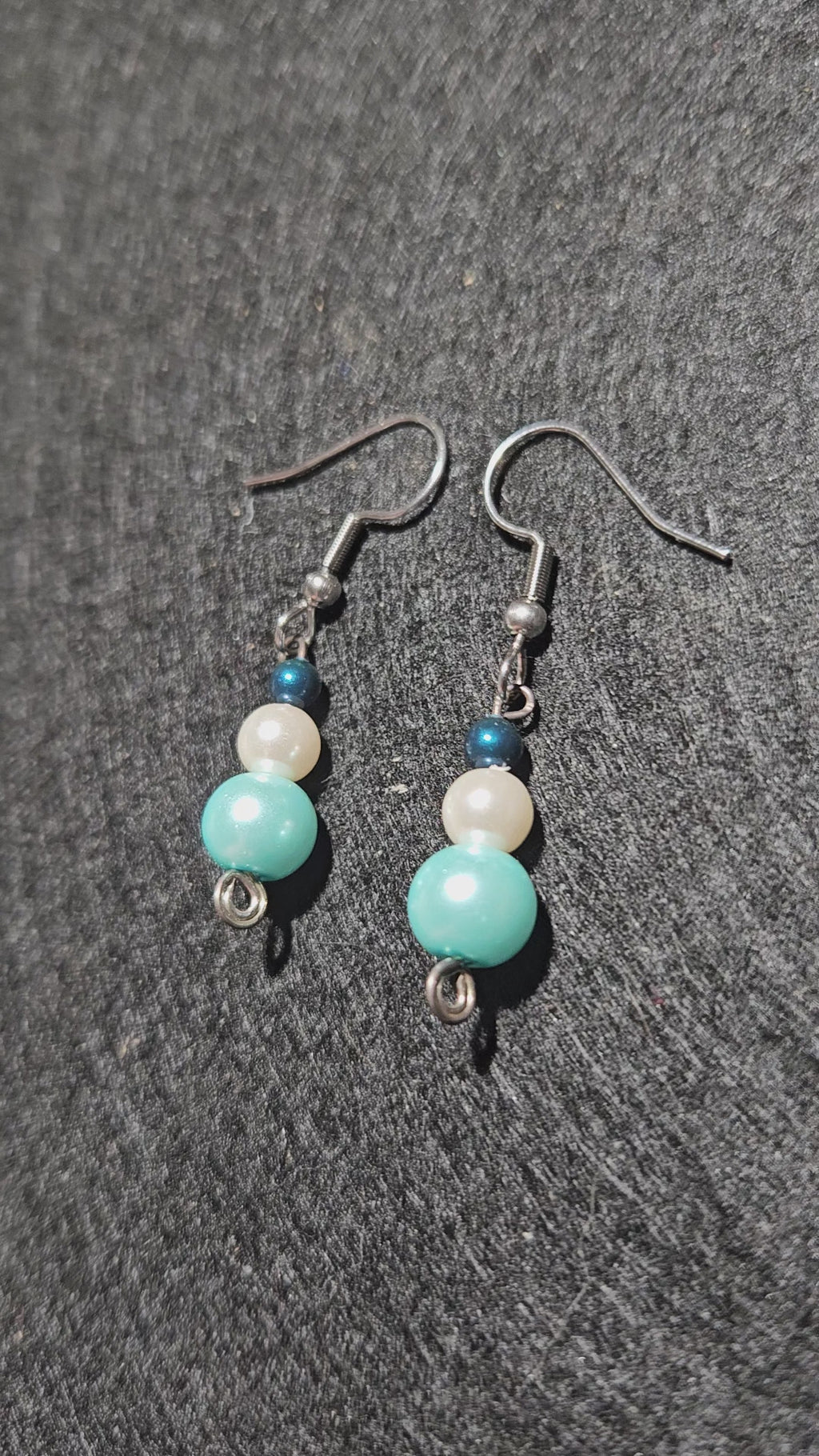 Blue and white imitation pearl dangle earrings