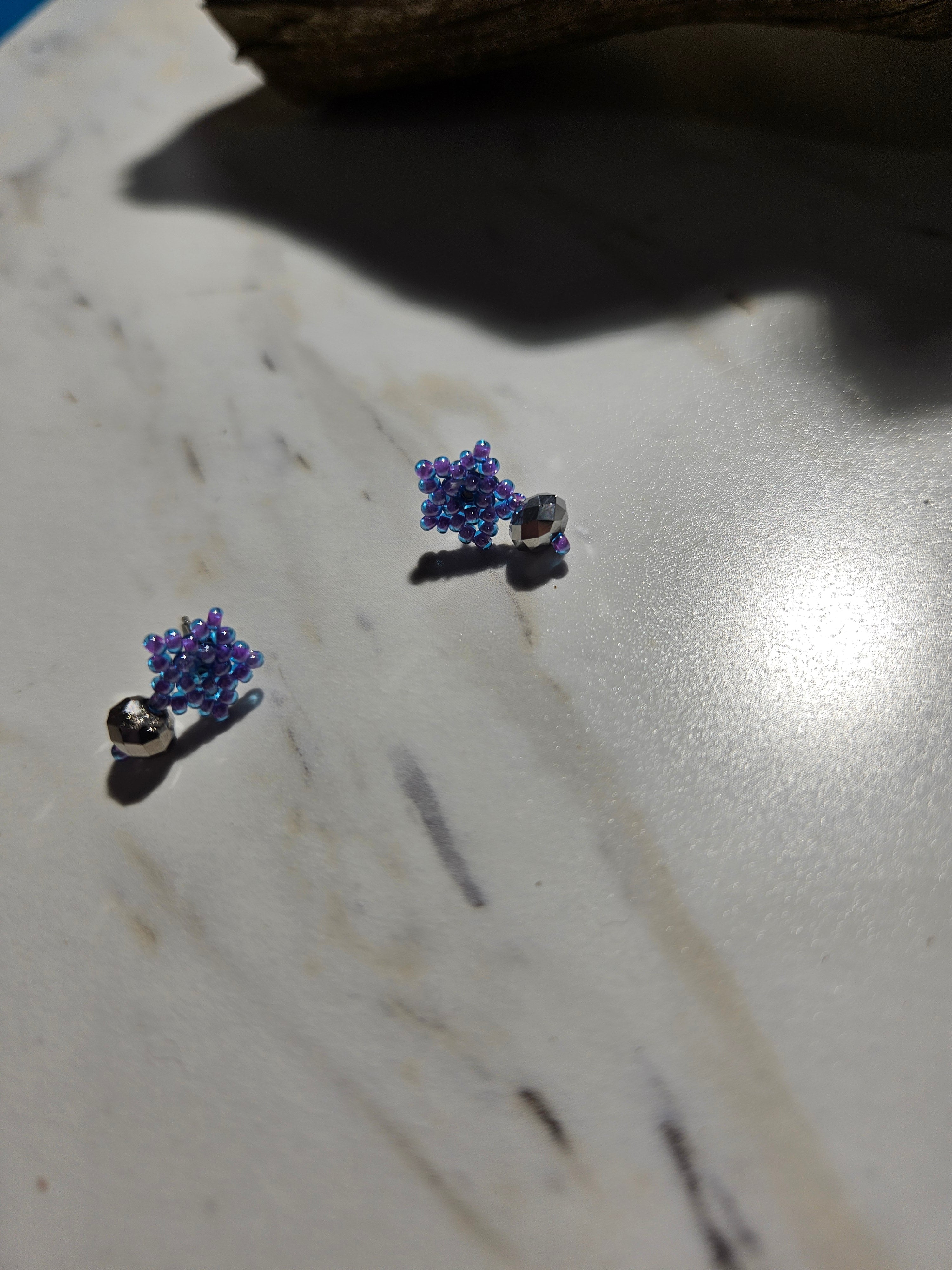 Star stud earrings