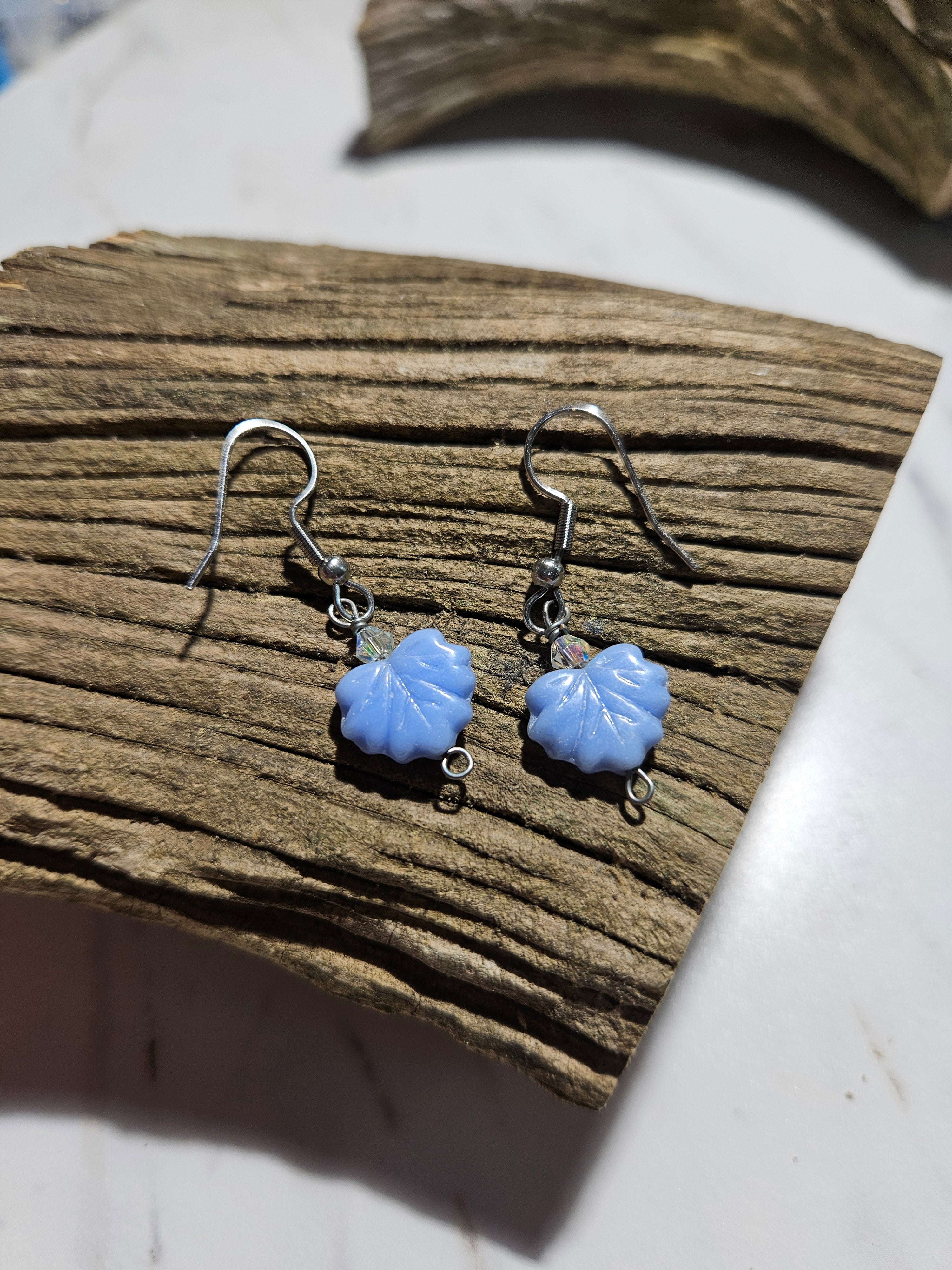 Blue mapple leaf dangle earrings