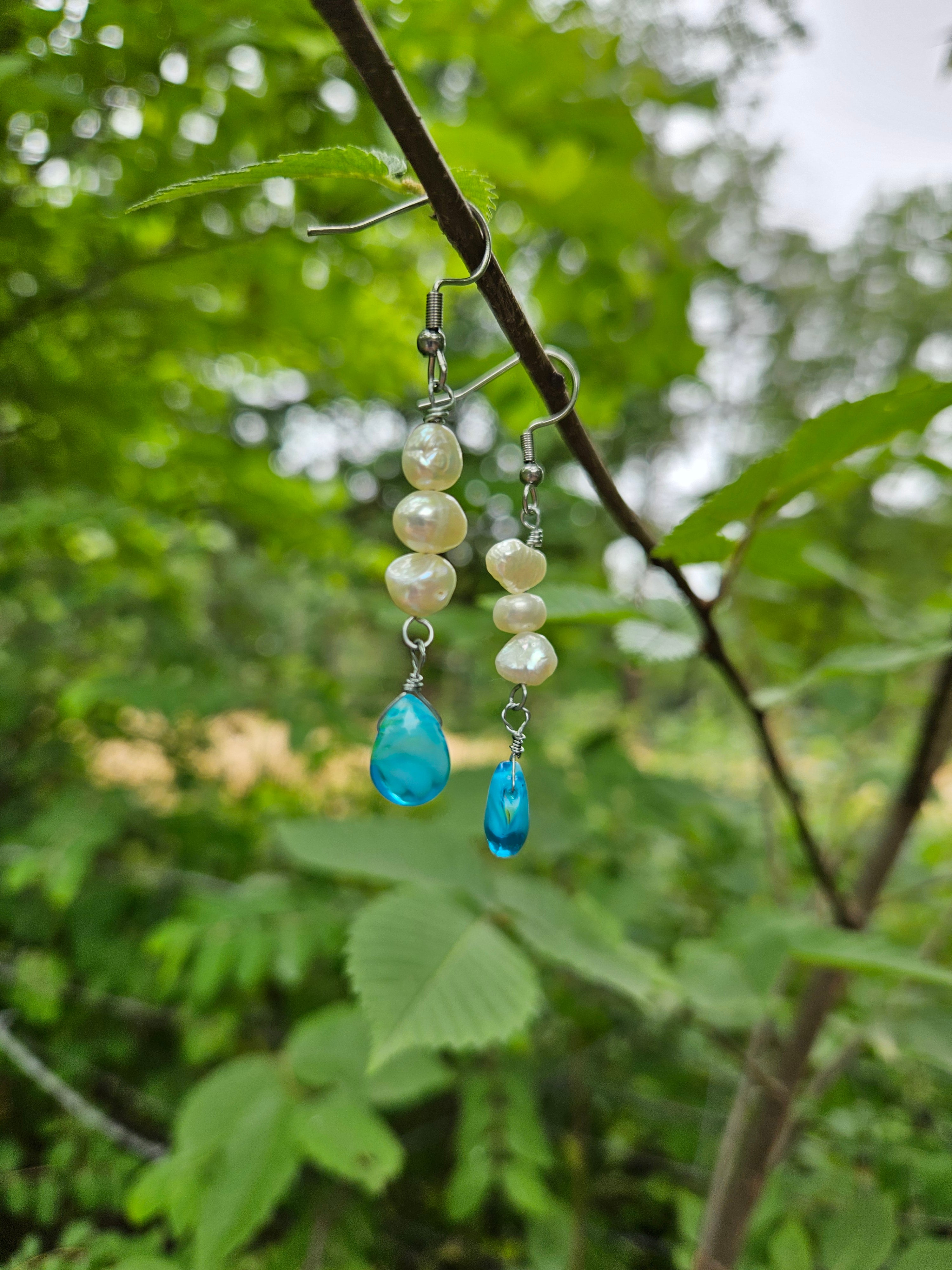 Fresh water pearl dangle earrings