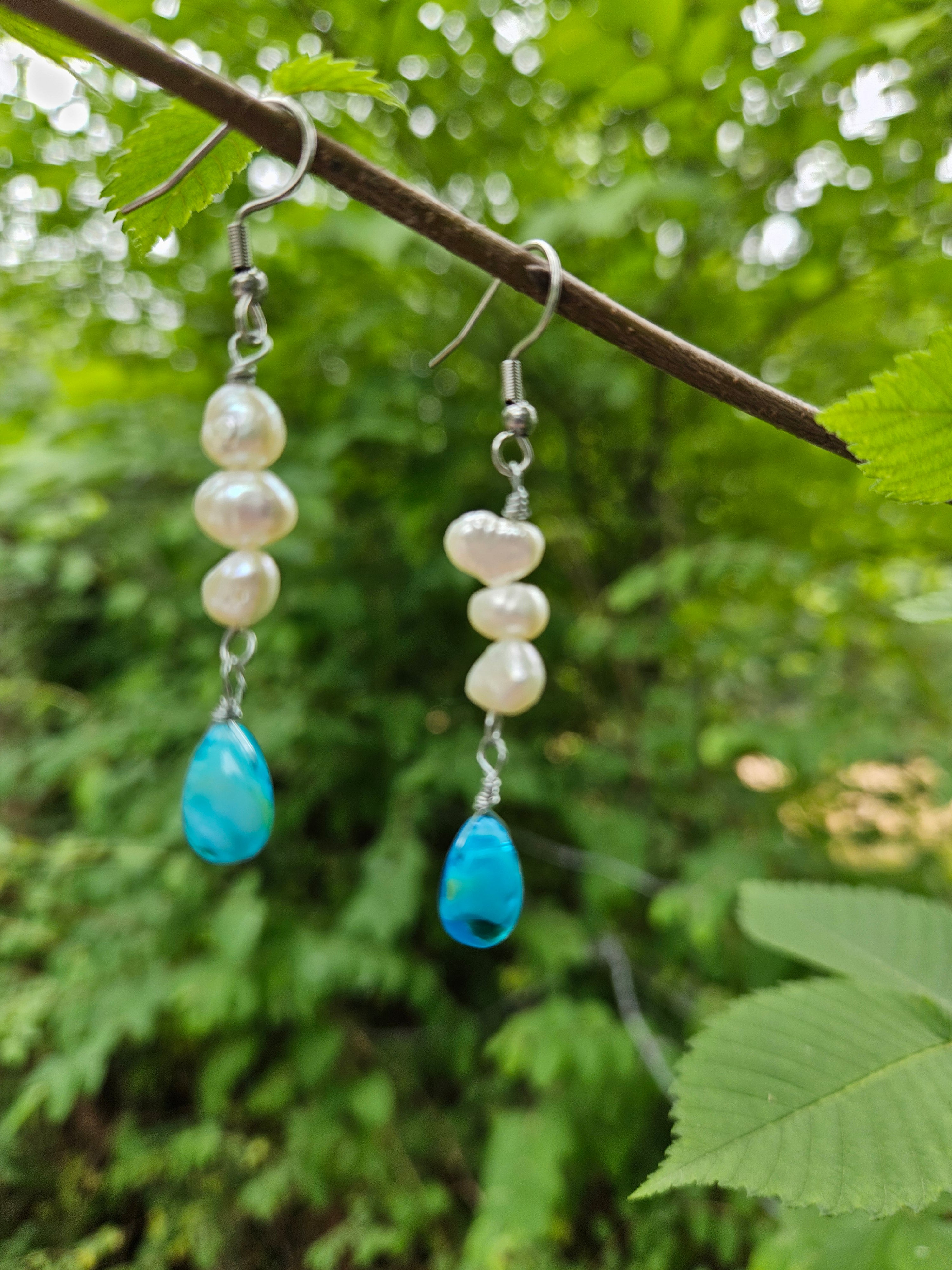 Fresh water pearl dangle earrings