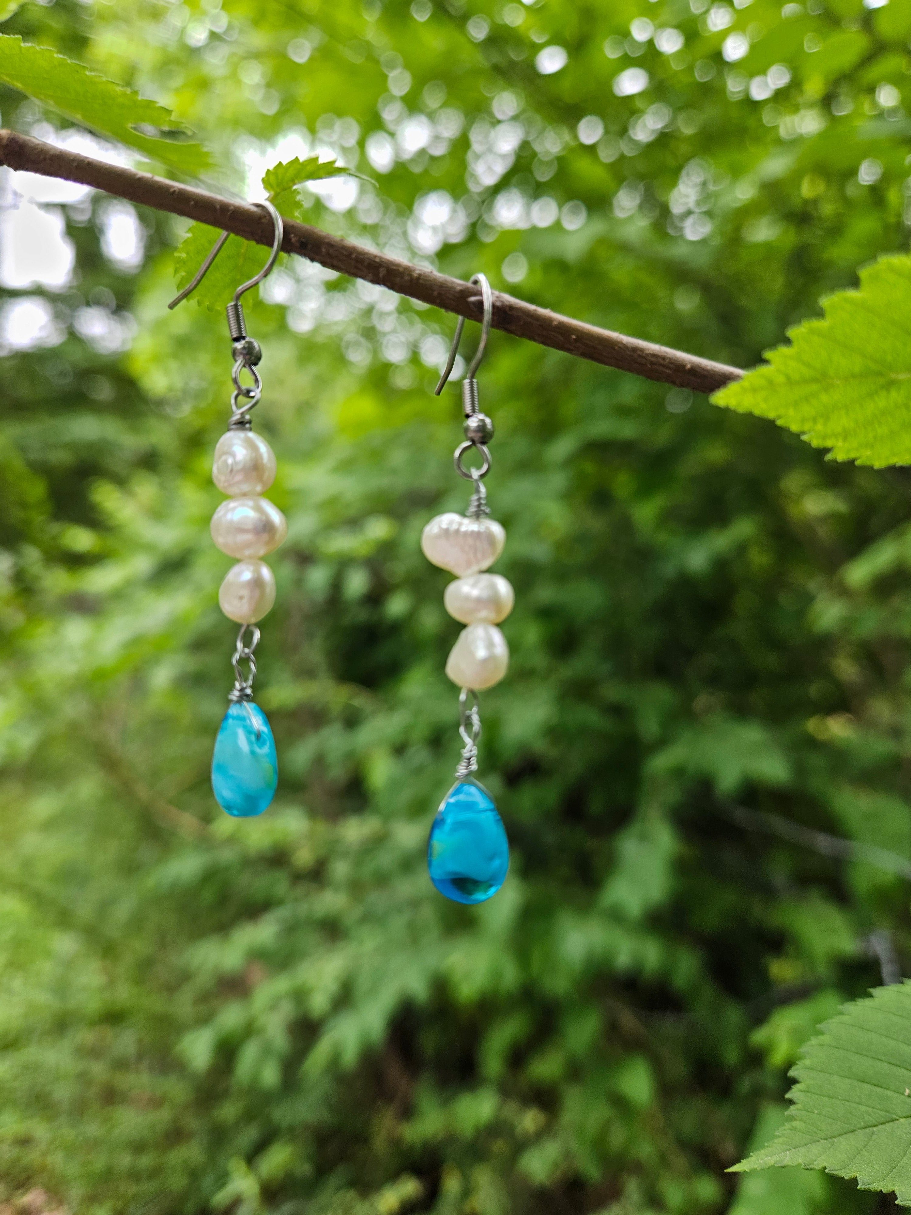 Fresh water pearl dangle earrings
