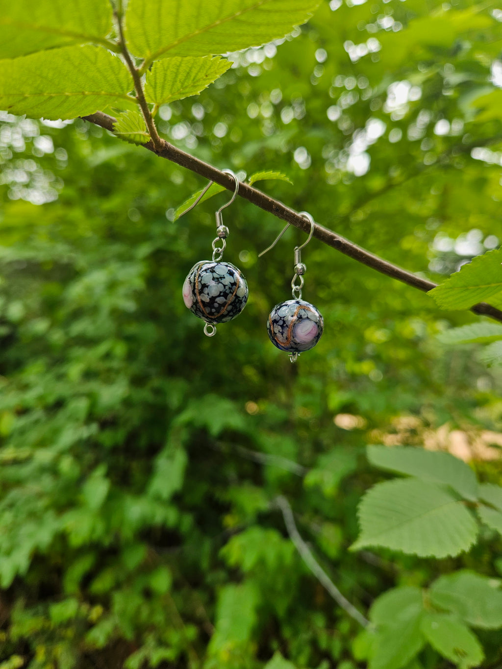 Glass beads dangle earrings